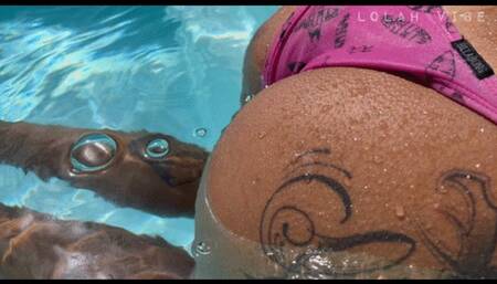 Magic balls in the water!