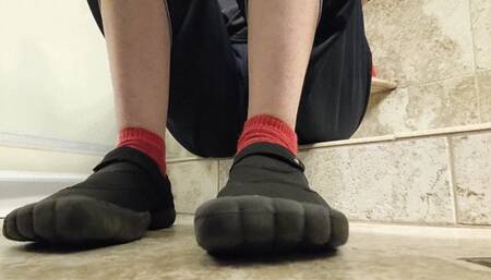 Removing Sweaty Shoes & Red Socks 10 Hour Wear