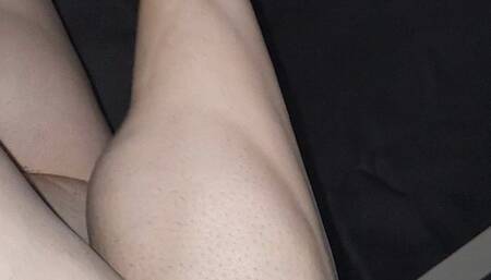 Leg Crossing and Toe Pointing Barefeet