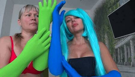 Lory blows a kiss in Victoria face M