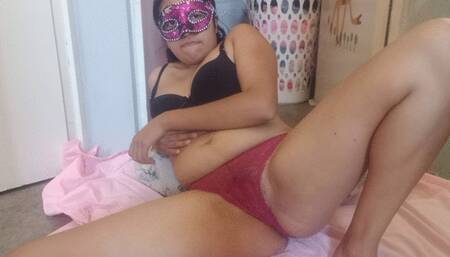 Chica ardiente antifaz