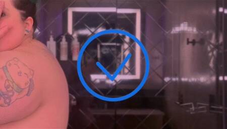 Take a steamy shower with me !