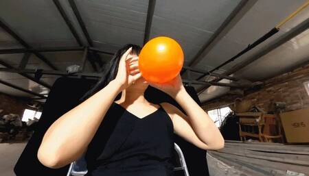 4K Martina Power Crushing Balloon 360VR