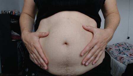 Big belly drop, shaking, belly button close up