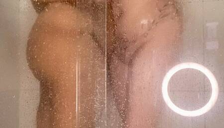 Bbw and hot blonde girl taking a shower Voyeur