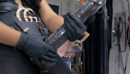 Giada and Ezada unpredictable double fuck for Lynda Doll