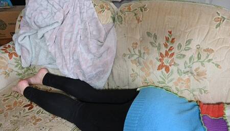 I worship Dylans feet while they ignore me (1080)