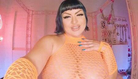 20 Seconds of Topless Tits