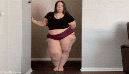 LSB HUGE ASS Needs HUGE PANTIES