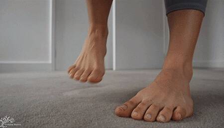 Giantess Alien claims humans as her personal armpit cleaners