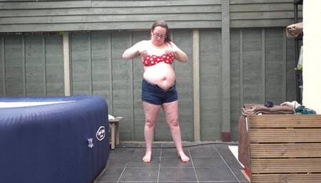 Red polka-dot bikini in Tight denim Shorts