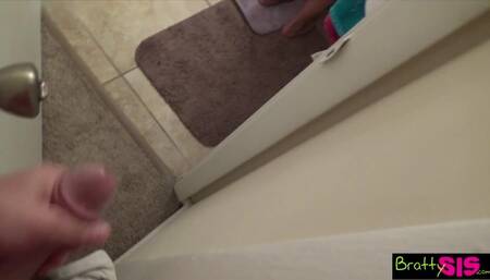 Stepsis Aria Skye Asks Alex Adams to Suck His Dick To Get Back at Cheating boyfriend - S4:E3