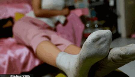 Stinky socks soaked in rain humiliate you POV qianqian2020060203