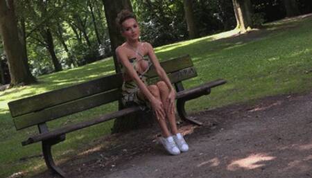 Sneaker Lady (FULL HD) – Marisa