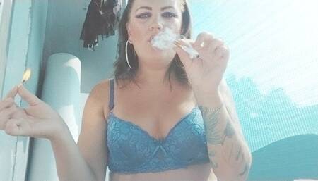 smoking girl play with ballon
