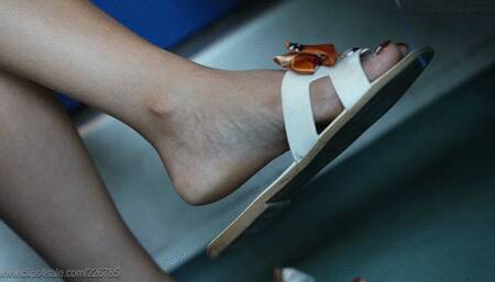 Candid dangling slippers, foot fetish watching