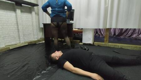 Secretary Anne discovered Faith fetishes in his computer -pantyhose facesitting - part 2