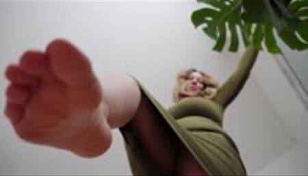 Catfishing A Giantess