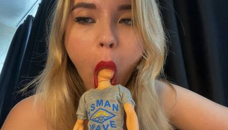 youre agreed to be shrinked just to havw tongue massage and be eaten