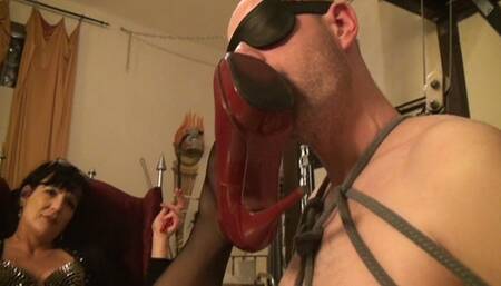 NASTY CHRISTMAS GIFT JUST THE BEST SHOEWORSHIP SCENES (mp4)