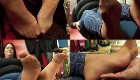 Chubby lady, shaped feet! Mia's leggins and tan hose