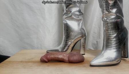 SUFFER IN PAIN AND CUM UNDER MY BOOTS [CENSORED][CLOSE-UP]