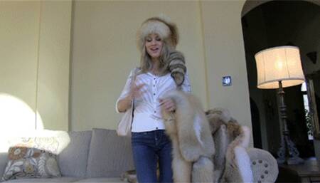 Take Me Fur Shopping (MP4 HD)