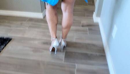 Model Homes Reach Leg Crossing Walk