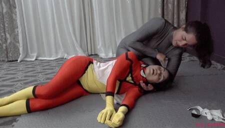 Spider-Woman vs Lutadora