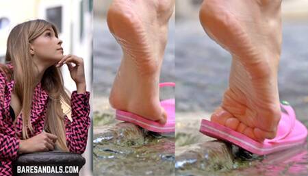 In flip flops and an elegant dress, Nora gets her feet wet in the water - Video update 13184 HD