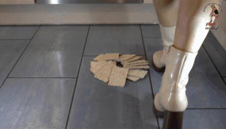 Crispbread under Boots
