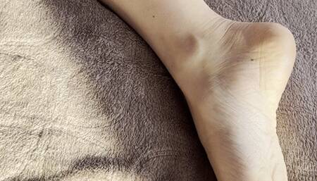 My feet and booty close up