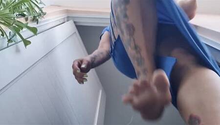 HD Giantess unaware barefoot stomping to wiggling wrinkled soles foot fetish