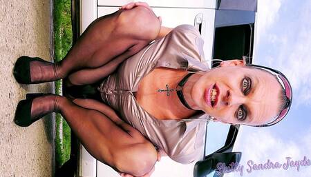 Sandra Jayde 19-09-23 Slutty secretary gets some air while showing her legs in public