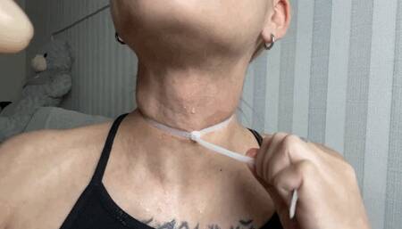 An extreme and sensual moment in the throat