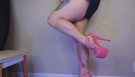 Calf Muscle Flex in Pink Strappy Stilettos WMV 720