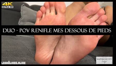 DUO - POV foot sniffing renifle mes pieds comme un bon toutou 4K !