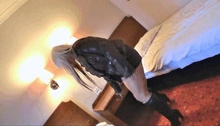 Fart hotel check out - HD WMV