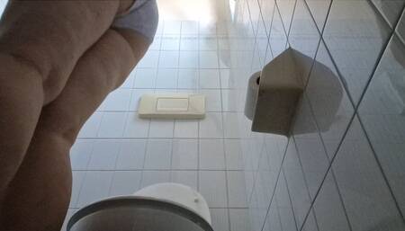 Change stinky diaper in a public toilet 4k