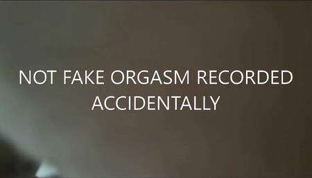 Real Orgasm Recorded by Accident