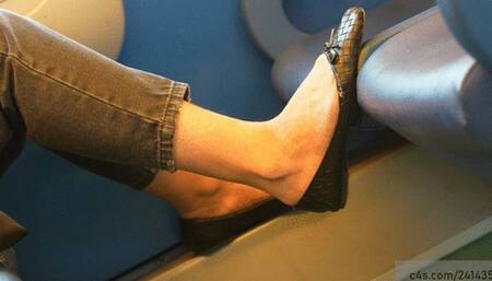 Dirty ballet fltas on train seat, candid foot fetish