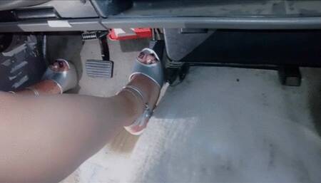 Cranking Revving silver high heels sandals