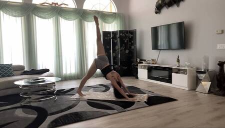 Nicole’s deep morning stretch