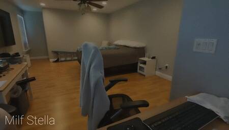 CAMMING E43 Waking Up With Solo Stella And Her Vibrating Butt Plug