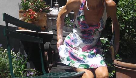 Green thong flashing