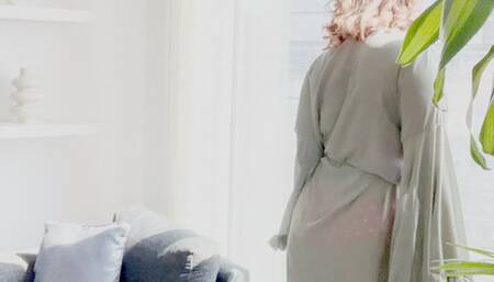 Effie Bets Her Swimsuit