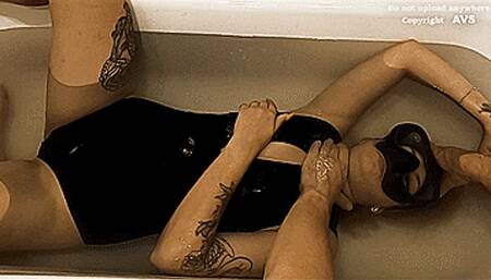 Dry and UW breath play Catherine