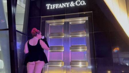 Breakfast at Tiffany’s Cosplay