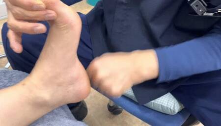 MILF FOOT MASSAGE IN ASIA