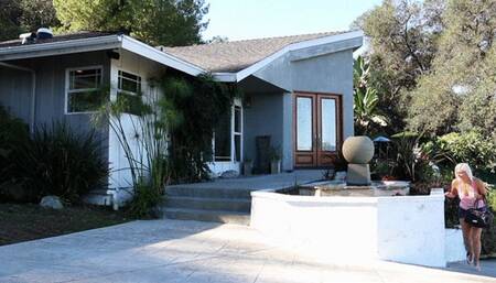 TEEN GIVES HERSELF TO LESBIAN STEPMOM AGAINST HER SILENCE